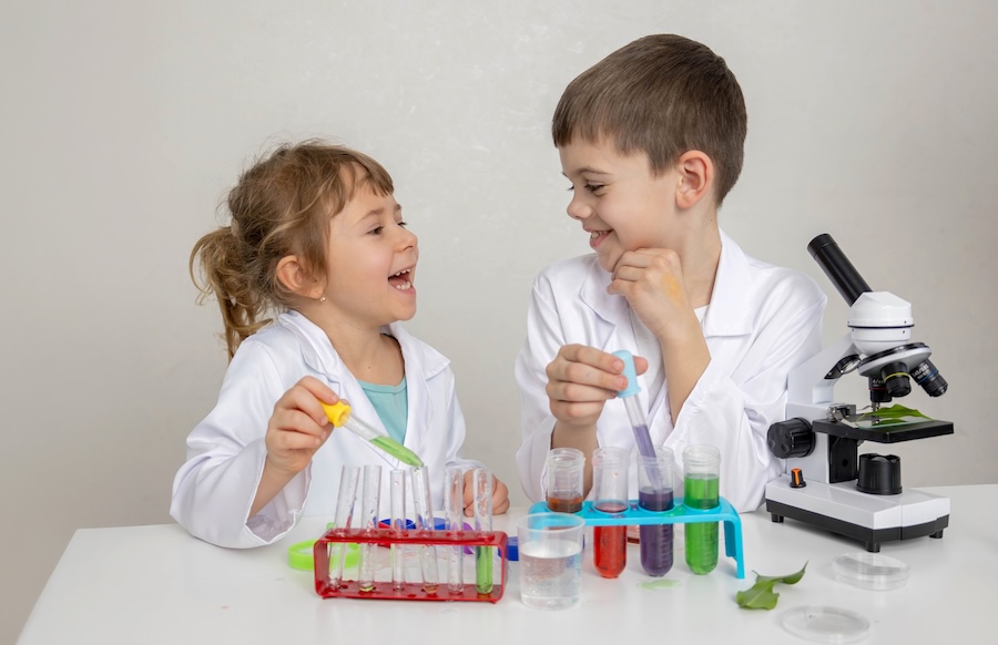 Open Play Friday: Spooky Science Lab
